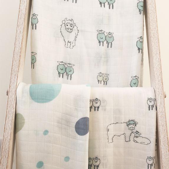 Green Isla & Wilbur Bamboo Swaddle - Isla & Wilbur